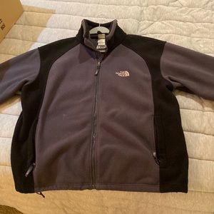 Men’s Large Gray North Face Fleece Jacket